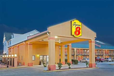 SUPER 8 HOTEL .